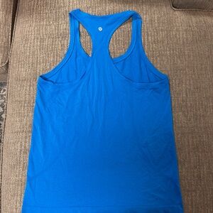 Lululemon swiftly tech poolside